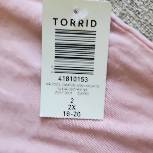 Torrid Light Pink V-Neck Short Sleeve Tee - Picture 4 of 5